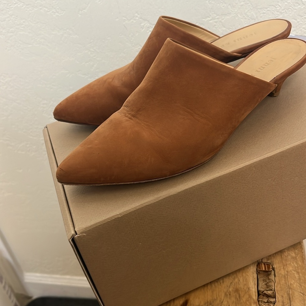 Jenni Kayne Walnut Color Oiled Leather Kitten Heeled Mules - Picture 13 of 16